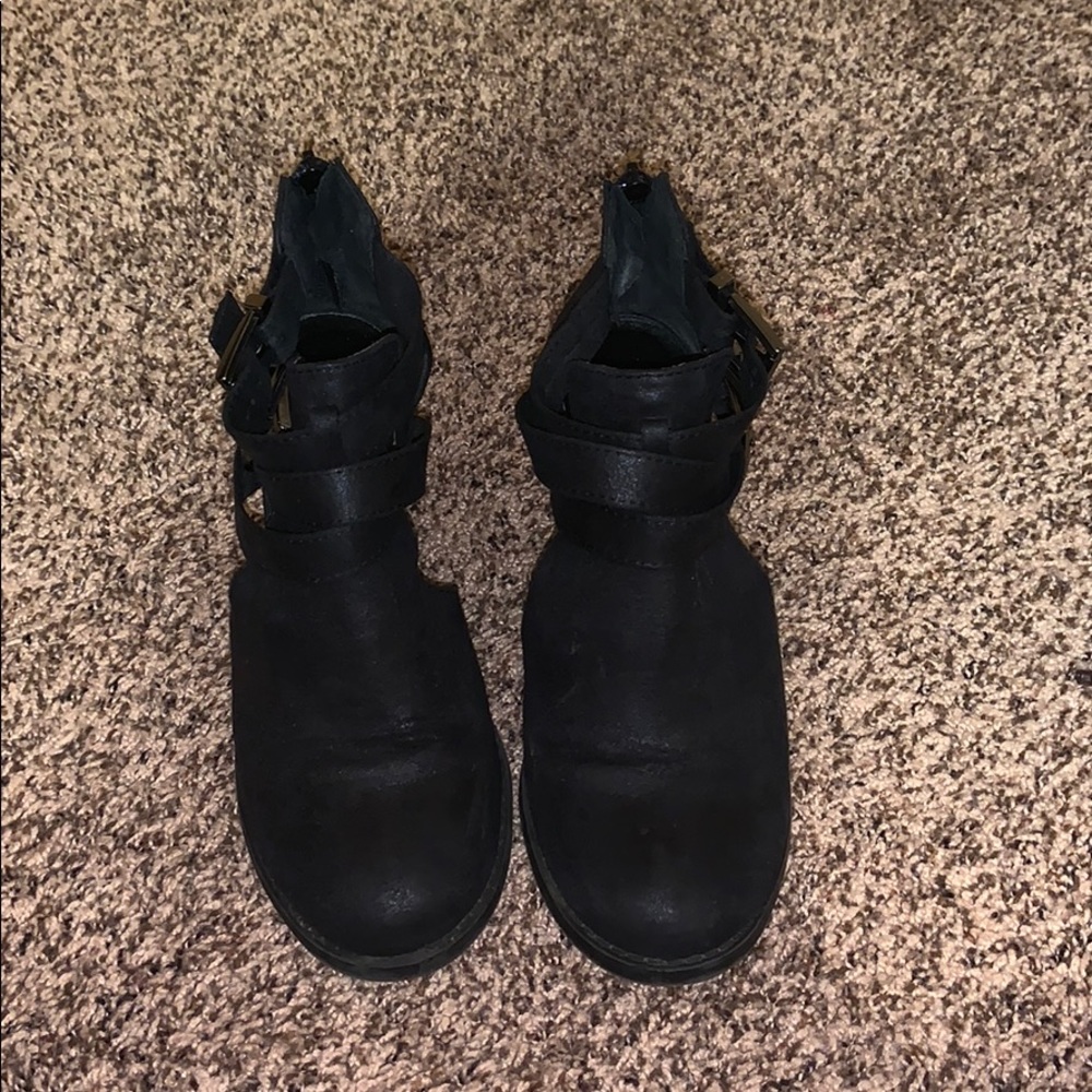 Ankle booties